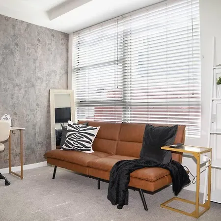 May Specials- Suite Spot Dtla- Free Parking